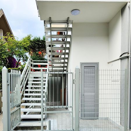 Cytrus Apartament Villa Marina di Massa Buitenkant foto
