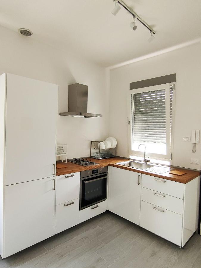 Cytrus Apartament Villa Marina di Massa Buitenkant foto