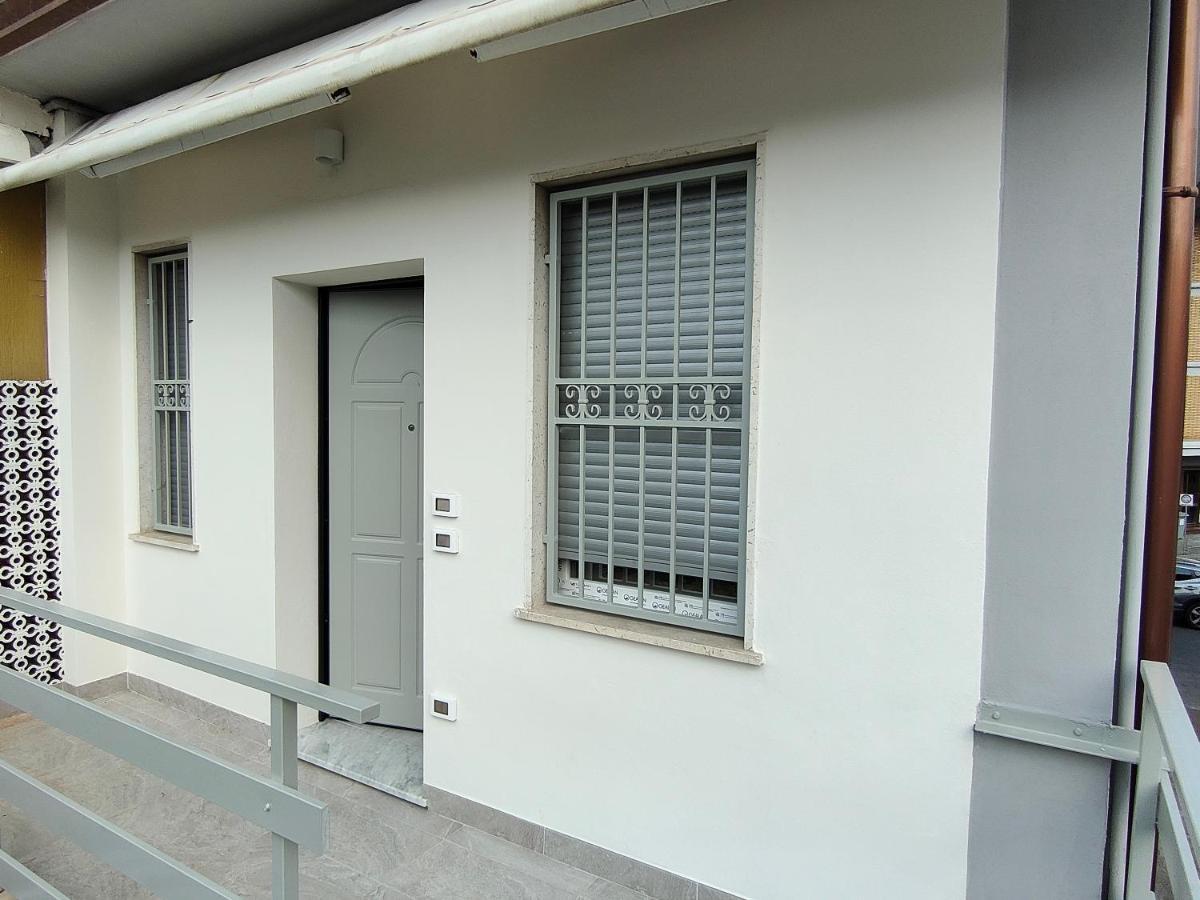 Cytrus Apartament Villa Marina di Massa Buitenkant foto
