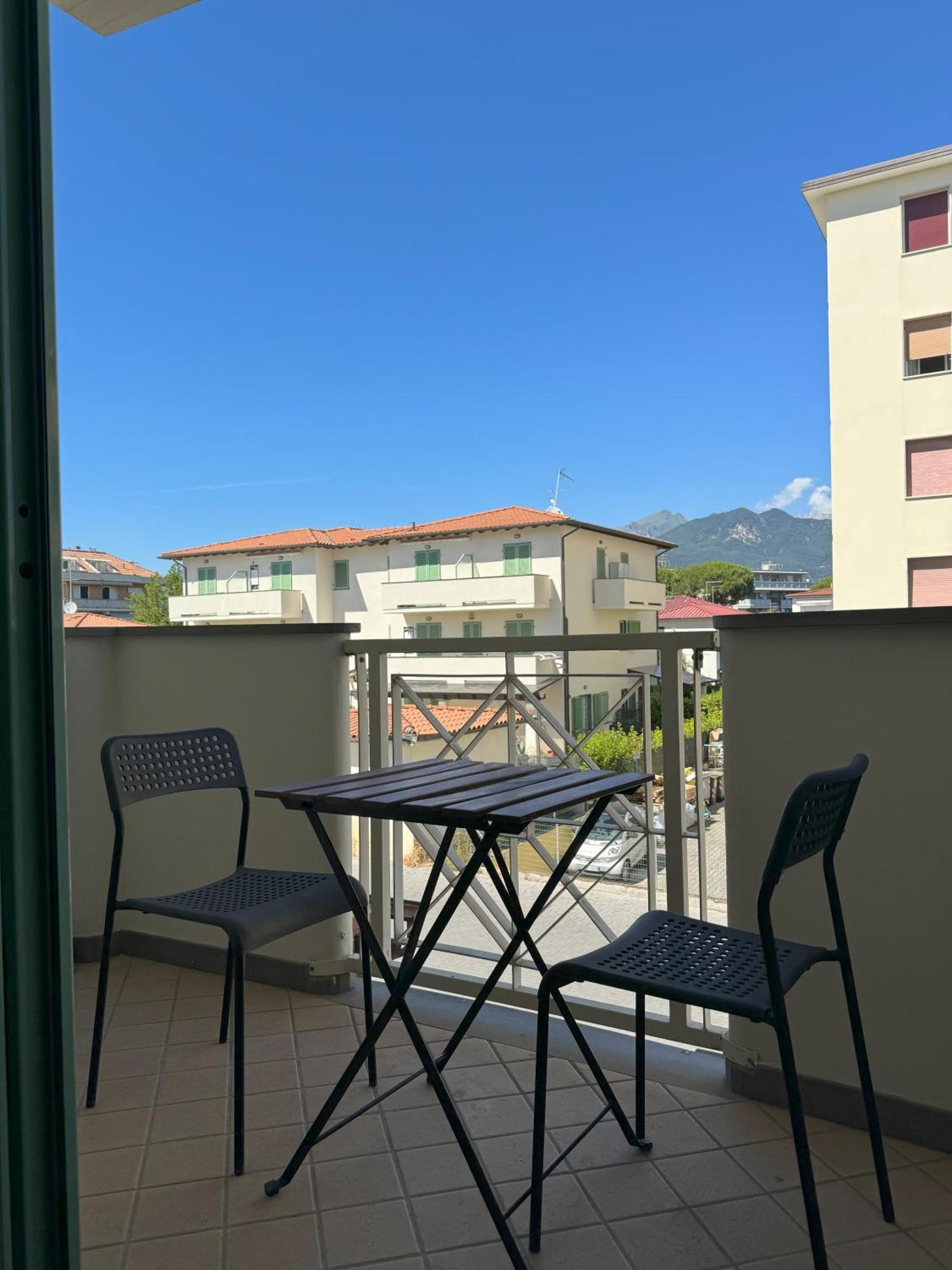 Cytrus Apartament Villa Marina di Massa Buitenkant foto