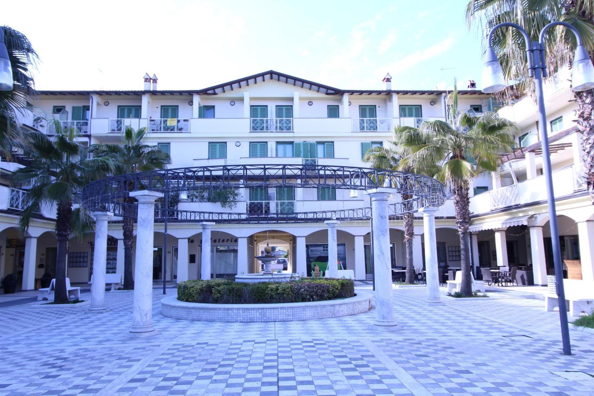 Cytrus Apartament Villa Marina di Massa Buitenkant foto