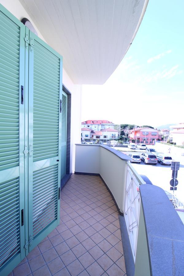 Cytrus Apartament Villa Marina di Massa Buitenkant foto